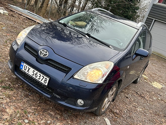 Toyota Corolla Verso 12 of 13