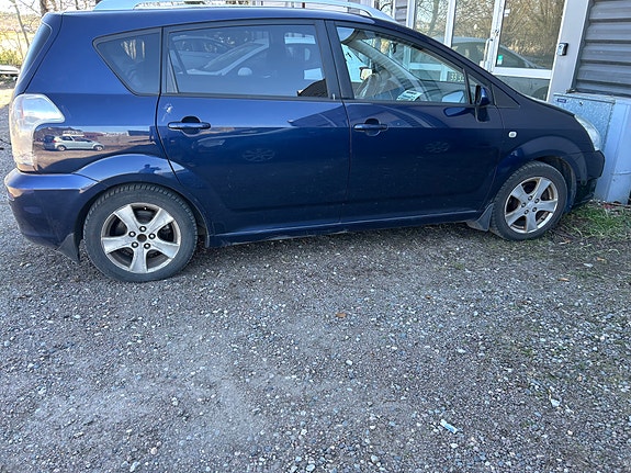 Toyota Corolla Verso 8 of 13