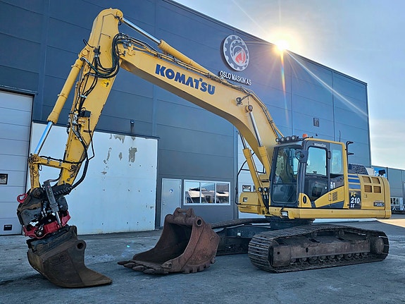 Komatsu PC210LC-10, 2016 mod, 6355 timer, Rototilt, 2 Skuffer.