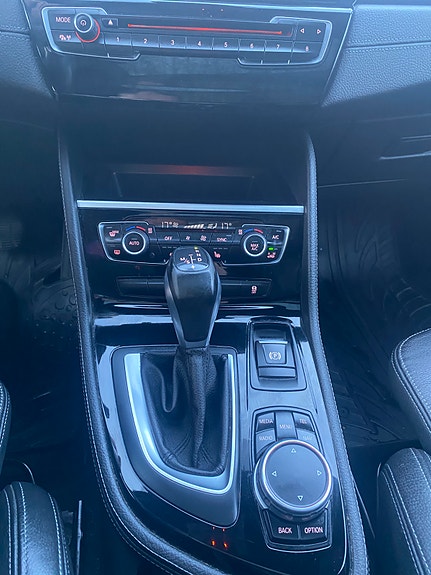 BMW 220d 5 of 12
