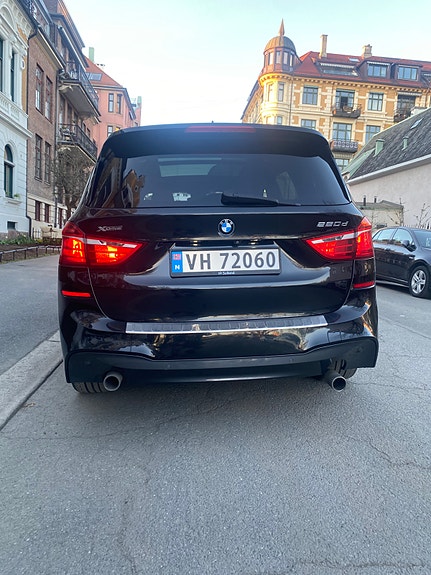 BMW 220d 4 of 12