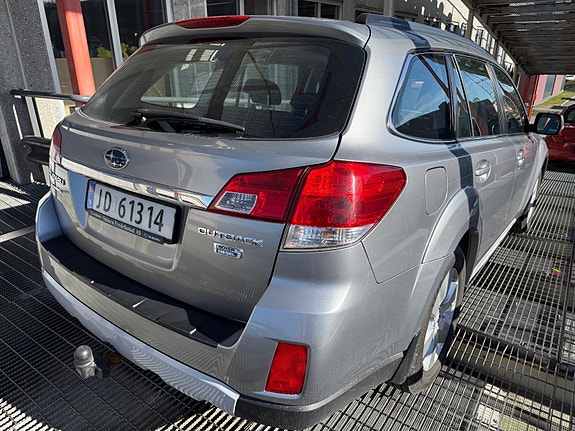 Subaru Outback 5 of 5