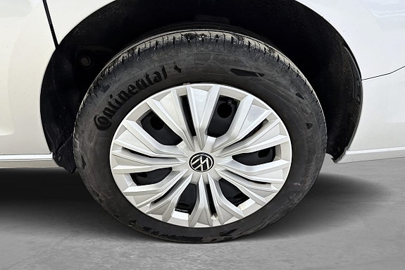 Volkswagen Caddy Maxi 10 of 24