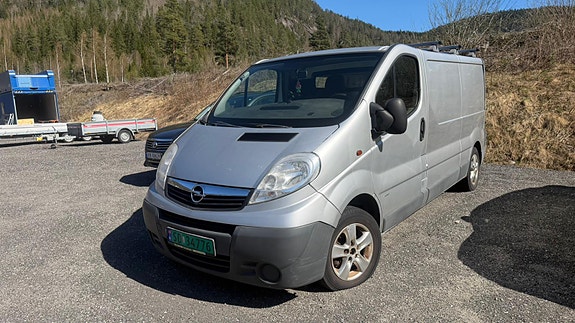 Opel Vivaro 3 of 4
