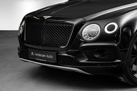 Bentley Bentayga 3 of 5