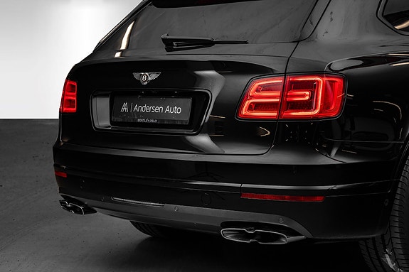 Bentley Bentayga 12 of 30
