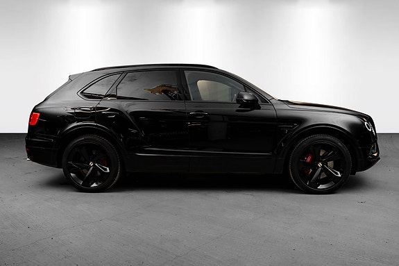 Bentley Bentayga 13 of 30
