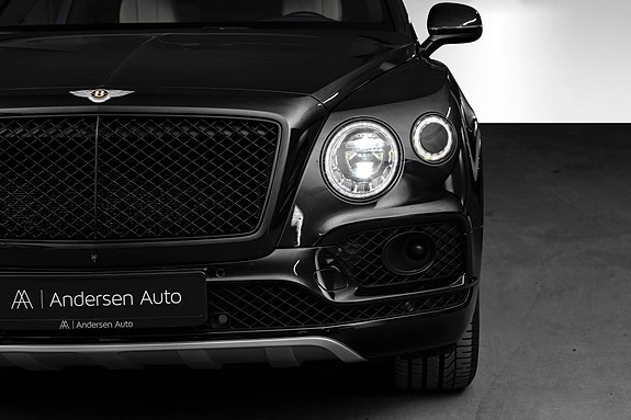 Bentley Bentayga 16 of 30
