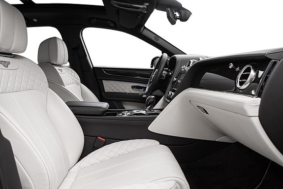Bentley Bentayga 28 of 30