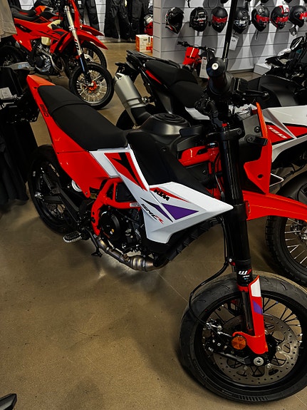 KTM 390 SMC R