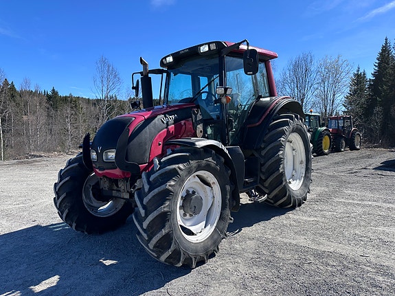 Valtra N141
