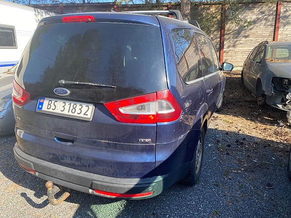 Ford Galaxy 3 of 5