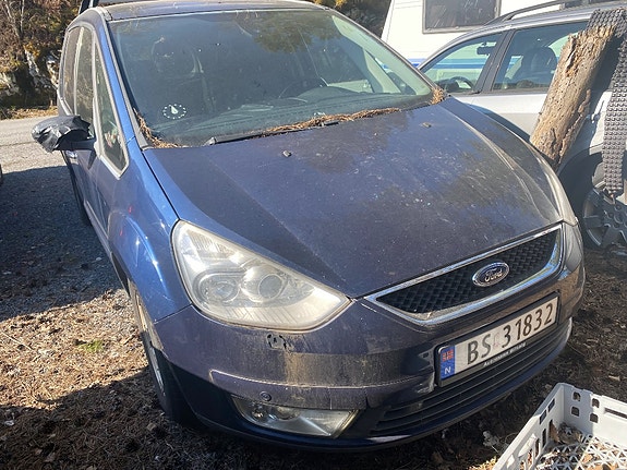 Ford Galaxy 2 of 5