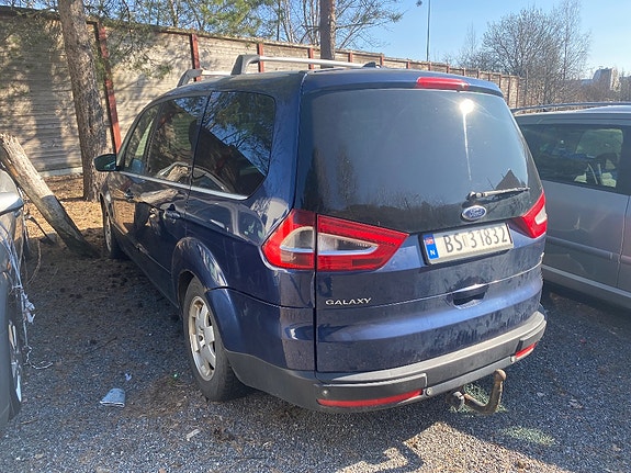 Ford Galaxy 4 of 5