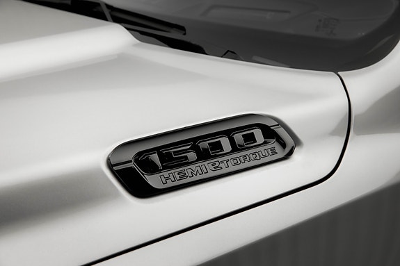 Dodge RAM 1500 3 of 5