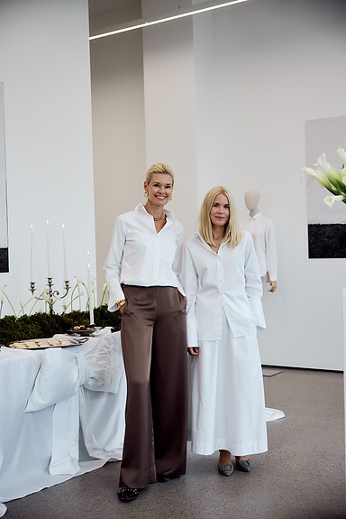Grunder og creative director Julie Josephine Blystad Fürst (t.h.) og daglig leder Kristin Juland Møller (t.v)