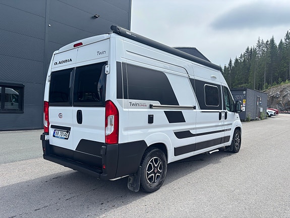 Adria Twin Supreme 600 SPB/9-trinns aut/160 hk/hjelpeluft bak/Ny pris! 3 of 5