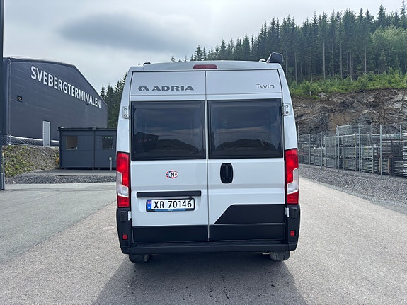 Adria Twin Supreme 600 SPB/9-trinns aut/160 hk/hjelpeluft bak/Ny pris! 4 of 5
