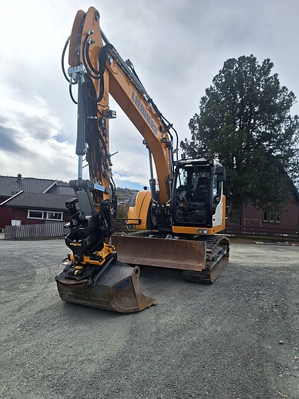 Liebherr R914 C 4 of 5