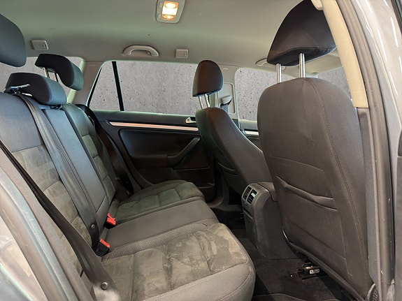 Volkswagen Golf VI 10 of 20