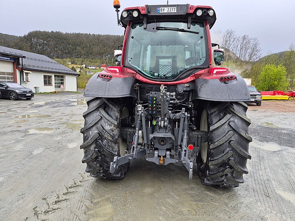 Valtra N104H5 2017, kr 695 000,-