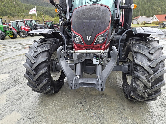 Valtra N104H5 2017, kr 695 000,-