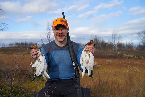 " Jeg opplever at vi har den siste del av frihet igjen i Alta. Etter hvert fant jeg ut at vi har enorme muligheter her med tanke på jakt, fiske og friluftsliv. Det eneste vi mangler her er vel vannski", sier Daniel med glimt i øyet.