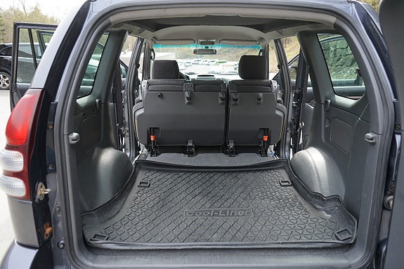 Toyota Land Cruiser 28 of 30