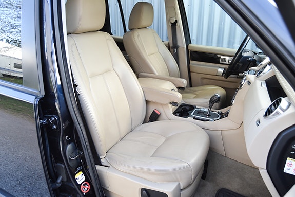 Land Rover Discovery 26 of 30