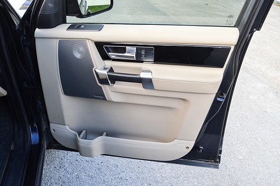 Land Rover Discovery 24 of 30