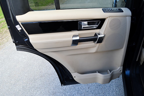 Land Rover Discovery 10 of 30