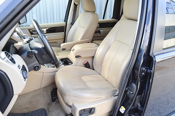 Land Rover Discovery 14 of 30