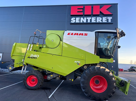 CLAAS Avero 240