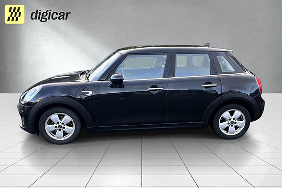 MINI One 3 of 5