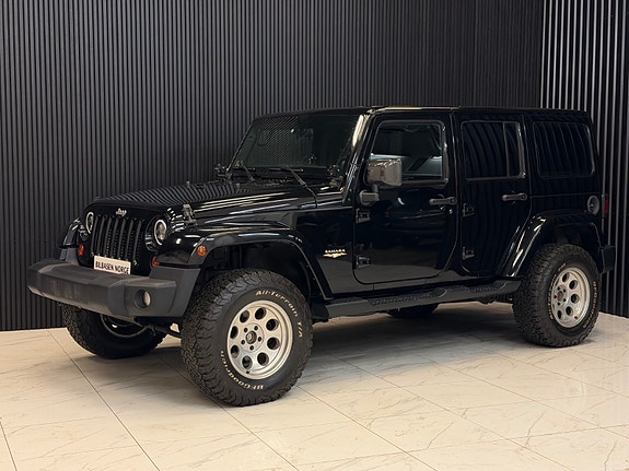 Jeep Wrangler 4 of 5