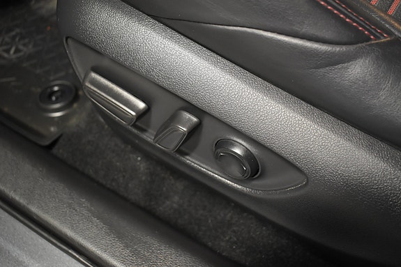 Toyota RAV4 Plug-in Hybrid 16 of 24
