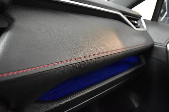 Toyota RAV4 Plug-in Hybrid 22 of 24