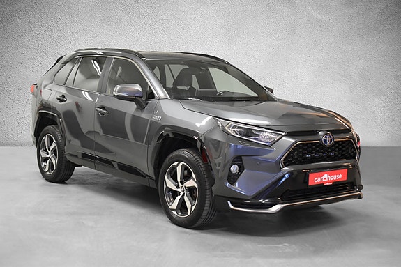 Toyota RAV4 Plug-in Hybrid 3 of 24