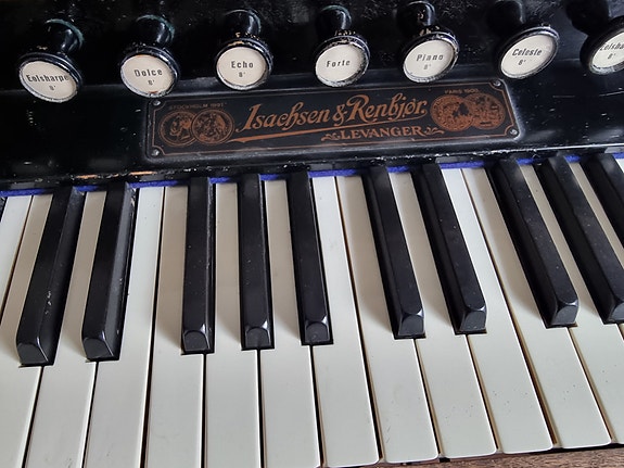 Product image 6 of 9