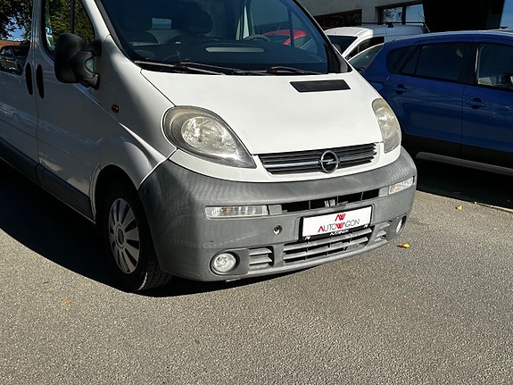 Opel Vivaro 7 of 30