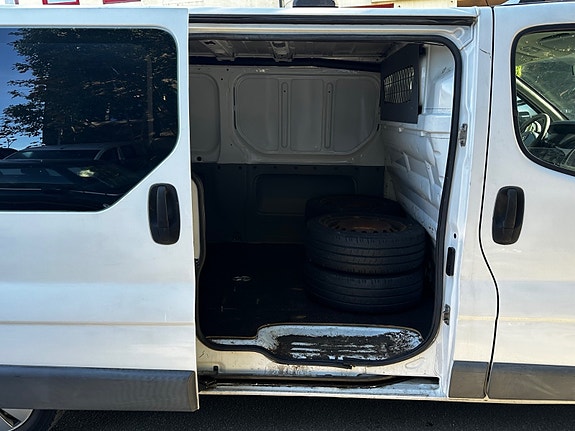 Opel Vivaro 14 of 30