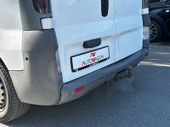 Opel Vivaro 10 of 30