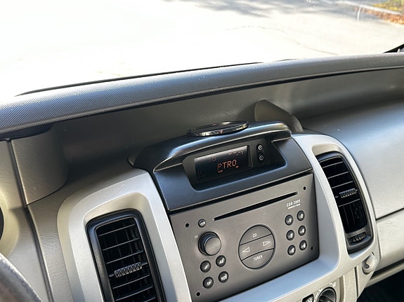 Opel Vivaro 21 of 30
