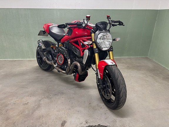 Ducati Monster 1200 2 of 5