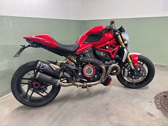 Ducati Monster 1200 3 of 5