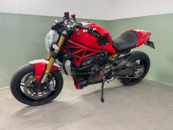 Ducati Monster 1200 5 of 5