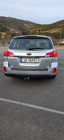 Subaru Outback 4 of 5