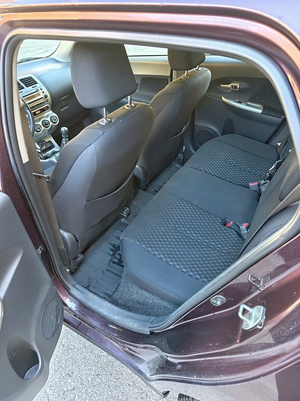 Toyota Urban Cruiser 8 of 12