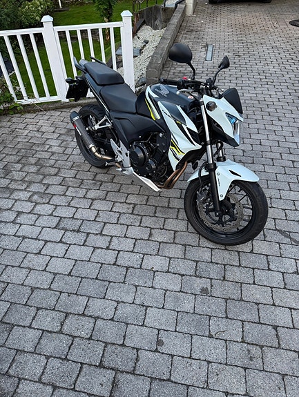 Honda CB 500F 3 of 4