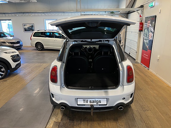 MINI Cooper S 11 of 30